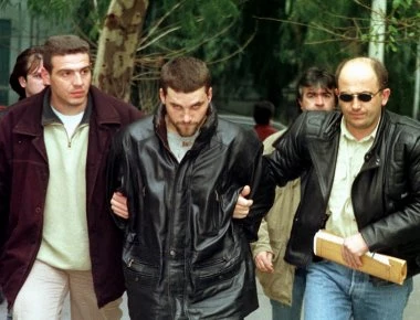 Κώστας Πάσσαρης: Με το κομποσκοίνι στο χέρι κάνει 100 μετάνοιες για κάθε θύμα του